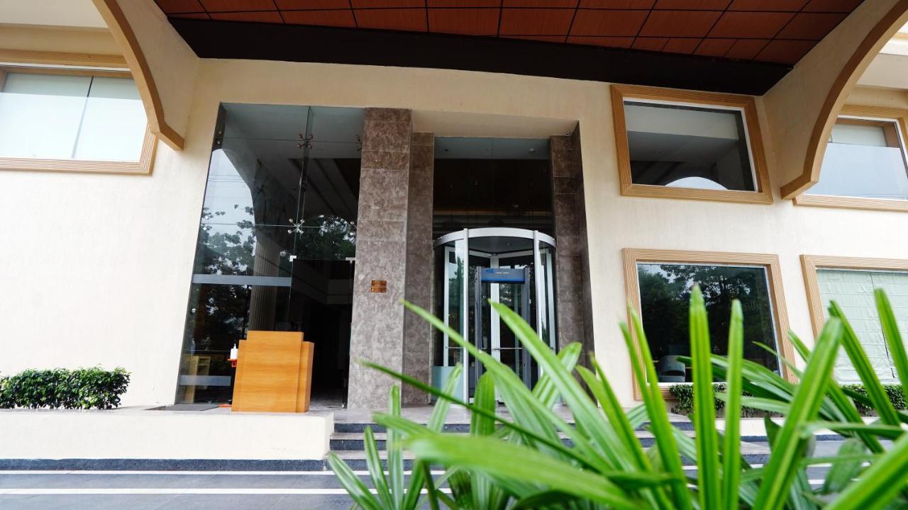 فندق The Fern Residency Sarnath فاراناسي المظهر الخارجي الصورة